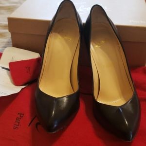 Christian Louboutin 👠 36.5